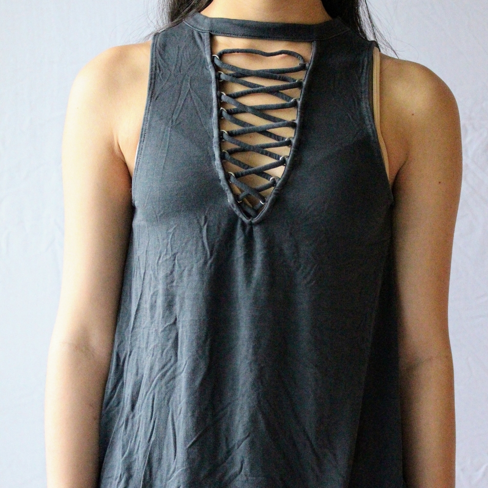 AMERICAN EAGLE Sexy Latticed Grey Tank